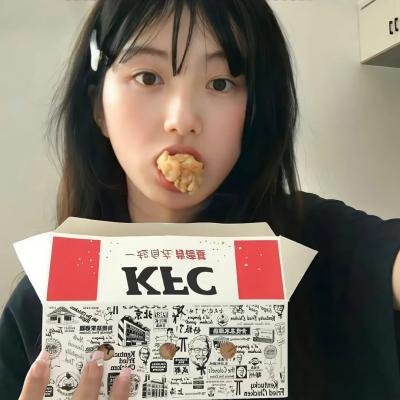 小姑娘艾萝依海报